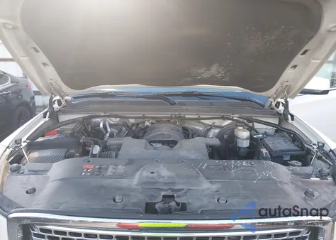 2015 GMC Yukon Xl 1500 Denali z USA, uszkodzony, nr VIN 1GKS2JKJ5FR209290